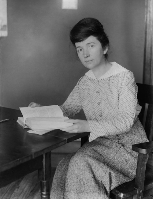 Margaret Sanger Outside Her Birth Control Clinic In Brownsville History - Item # VAREVCHISL040EC962