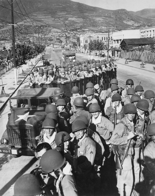 U.S. Marine Troops Arrived At The Port Of Pusan The Day Before History - Item # VAREVCHISL038EC089 U.S. Marine Troops Arrived At The Port Of Pusan The Day Before History - Item # VAREVCHISL038EC089