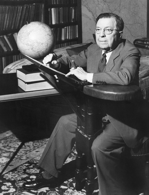 Nbc Radio Commentator Rupert Hughes At His Unique 'Writing Chair'. May 1943. He Named It 'Hughes Folly' History - Item # VAREVCCSUB002CS200