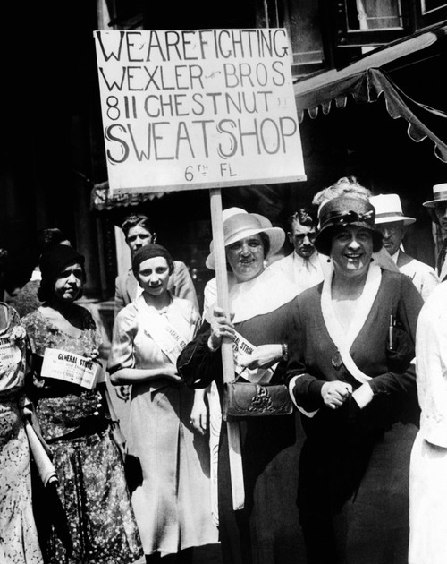 International Ladies Garment Workers Union Strikers Picket Two Shops In Philadelphia. Holding The Sign Is Anna Geisinger History - Item # VAREVCCSUA000CS064