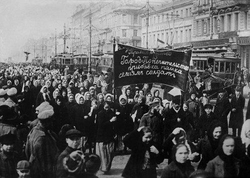 St. Petersburg Women Parade During The Russian Revolution History - Item # VAREVCHISL035EC116