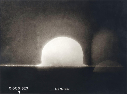 First Atomic Explosion On July 16 History - Item # VAREVCHISL037EC429