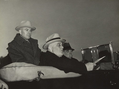 Pres. Franklin Roosevelt With Resettlement Administrator History - Item # VAREVCHISL035EC389