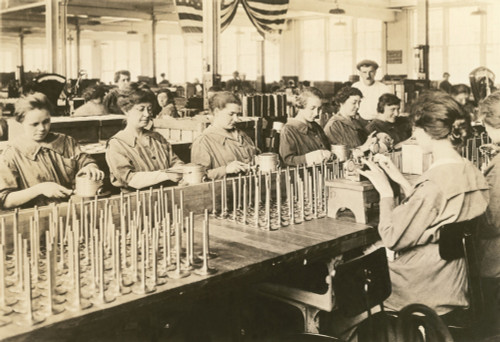 Woman Operating An Engraving Machine At The Midvale Steel & Ordnance Company History - Item # VAREVCHISL043EC308