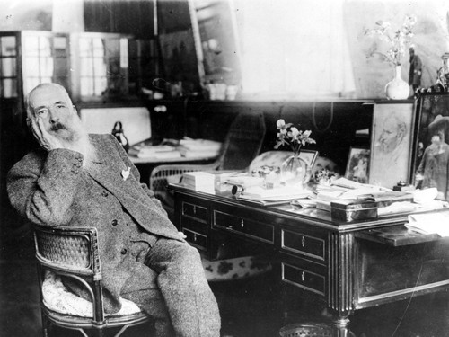 Claude Monet-The Painter In His Study In Giverny History - Item # VAREVCHBDCLMOCL002