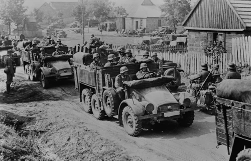 German Soldiers Invade Poland In Armored And Motorized Divisions In Sept. 1939. It Was The Beginning Of World War 2. In Europe. History - Item # VAREVCHISL037EC003