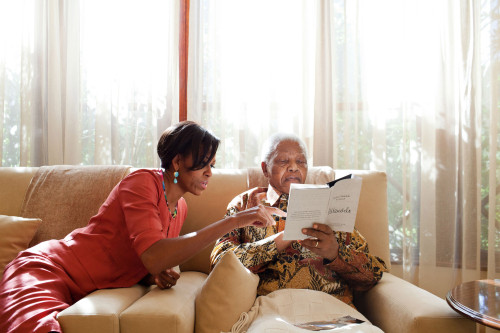 First Lady Michelle Obama Meets With Former President Nelson Mandela Of South Africa. At Mandela'S Home In Houghton History - Item # VAREVCHISL039EC732
