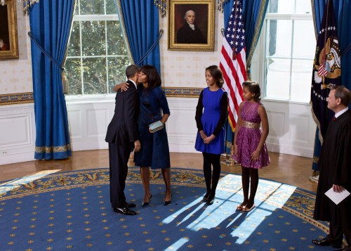 President Barack Obama And Michelle Obama Embrace After The Official Swearing-In Ceremony. The Ceremony Was Held On Sunday History - Item # VAREVCHISL039EC781
