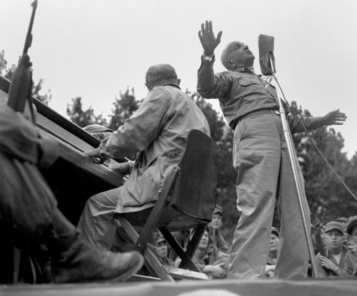 Al Jolson Entertains U.S. Troops At Pusan Stadium During His Visit To The Korean Front. Sept. 17 History - Item # VAREVCHISL038EC458