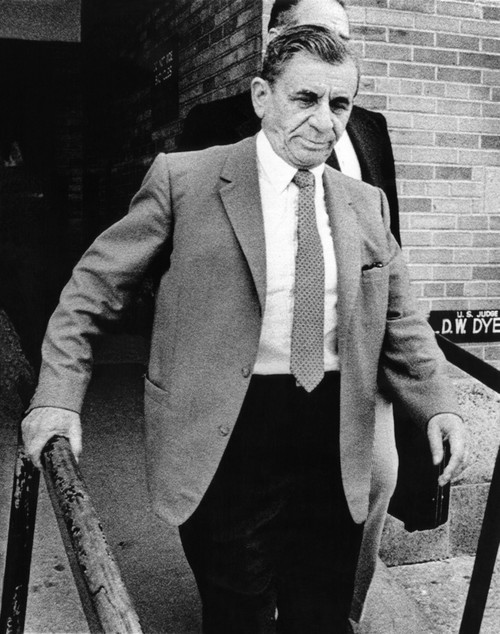 Meyer Lansky Leaves Federal Court July 19 History - Item # VAREVCCSUA001CS036
