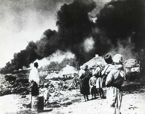 Soviet Russian Family In The Front Line Zone Watches Battle Coming Closer To Their Home. The German Armies Advanced Over 400 Miles Into Russia From June To Sept. 1941. World War 2 History - Item # VAREVCHISL040EC117