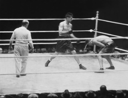 Jack Dempsey'S Famous Crouching Attack In The Fourth Round Of His Bout Against Gene Tunney. Sept. 23 History - Item # VAREVCCSUB001CS049