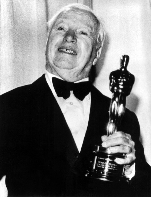 1972 Charlie Chaplin Beams With Joy At The Receipt Of His Special Oscar History - Item # VAREVCSBDOSPIEC092