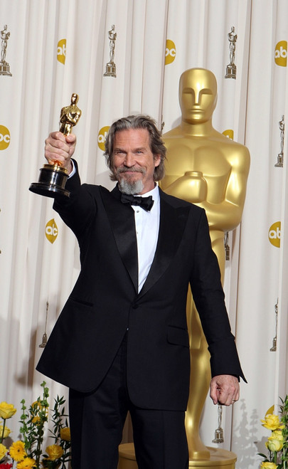 Jeff Bridges, Best Actor For Crazy Heart, In The Press Room For 82Nd Annual Academy Awards Oscars Ceremony - Press Room, The Kodak Theatre, Los Angeles, Ca March 7, 2010. Photo By Emilio FloresEverett Collection Celebrity - Item # VAREVC1007MRIII017