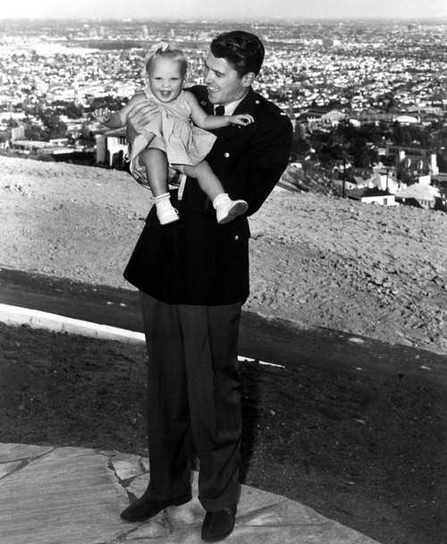 Ronald Reagan Holding Maureen Reagan History - Item # VAREVCPBDRORECS003