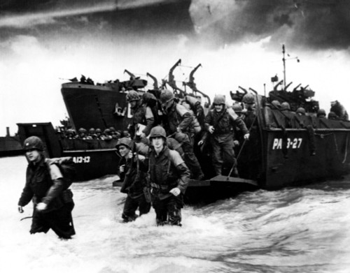 World War Ii American Soldiers Landing In Normandy History - Item # VAREVCHBDWOWACS033