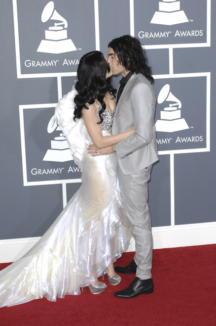 Katy Perry, Russell Brand At Arrivals For The 53Rd Annual Grammy Awards, Staples Center, Los Angeles, Ca February 13, 2011. Photo By Elizabeth GoodenoughEverett Collection Celebrity - Item # VAREVC1113F07UH028