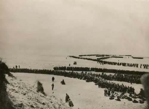 Military Evacuation Of Dunkirk During World War 2. Thousands Of British And French Troops Wait On The Dunes Of Dunkirk Beach For Transport To England. May 26-June 4 History - Item # VAREVCHISL037EC529
