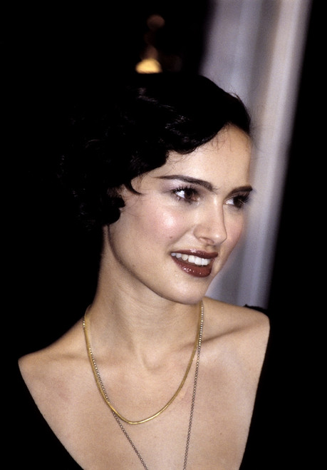 Natalie Portman At Premiere Of Cold Mountain, Ny 1292003, By John Naughton Celebrity - Item # VAREVCPCDNAPOJN001