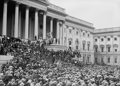 Wets' Gather At The U.S. Capitol To Support Appeal For The Exemption Of Beer And Wine From Prohibition. June 14 History - Item # VAREVCHISL043EC265