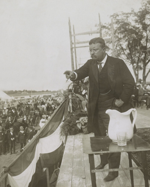 Theodore Roosevelt Delivering A Speech History - Item # VAREVCHISL044EC985