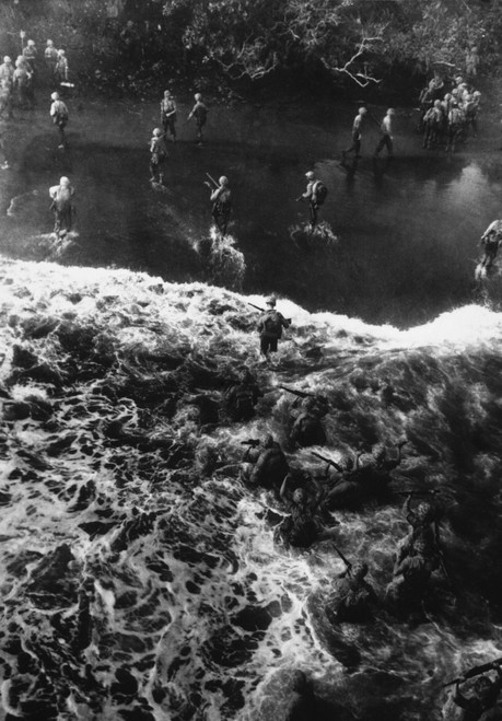 Overhead View As Marines Hit The Beach At Cape Gloucester History - Item # VAREVCHISL036EC536