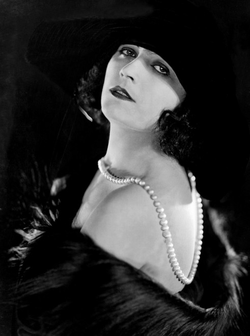 Pola Negri Portrait - Item # VAREVCPBDPONEEC055