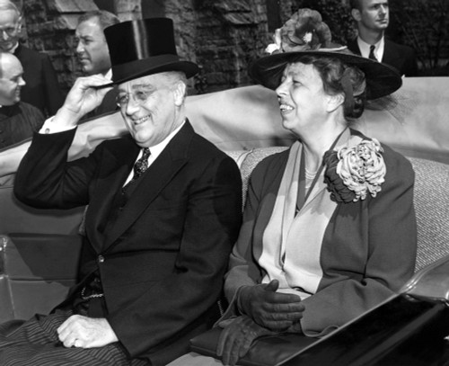 President And Mrs Roosevelt On Easter Sunday History - Item # VAREVCHBDFRROCS005