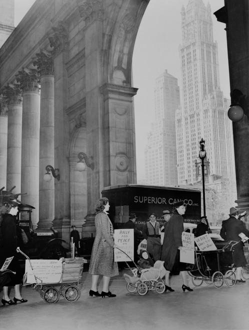 Mothers Protest To Keep America Out Of War History - Item # VAREVCHISL036EC142