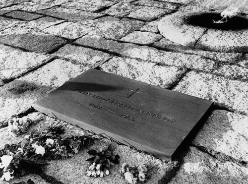 Fifth Anniversary Of The Assassination Of John Kennedy. The Floral Offerings Were Placed On His Gravestone Earlier In The Day By Members Of The Kennedy Family. Nov. 22 History - Item # VAREVCCSUA001CS153
