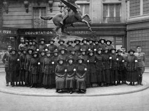 Bi-Lingual American Women With The U.S. Army In France During World War I. They Translated French-English Telephone Communications. March 1918. History - Item # VAREVCHISL034EC449