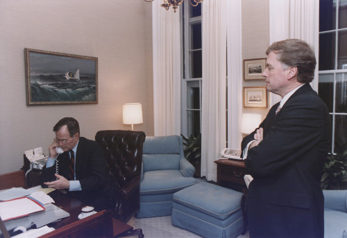 President Bush Telephones Egyptian President Hosni Mubarak About The Commencement Of Operation Desert Storm. Vice President Quayle Is On Right. Jan. 16 1991. History - Item # VAREVCHISL023EC161