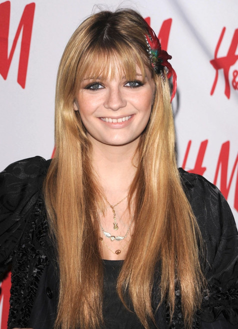Mischa Barton At Arrivals For H&M Exclusive Celebrity Shopping Event, H&M Store On Sunset Boulevard In West Hollywood, Los Angeles, Ca, November 11, 2008. Photo By Dee CerconeEverett Collection Celebrity - Item # VAREVC0811NVDDX017