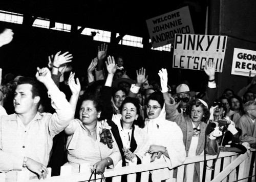 Families Waving As They Greet The Troop Ship Of The Pow'S Returning From The Korean War. August 23 History - Item # VAREVCHISL038EC156