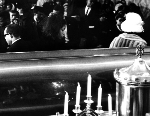Funeral Of Malcolm X. Betty Little Shabazz History - Item # VAREVCCSUA001CS381