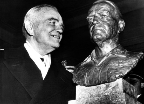 Admiral William F. Halsey Looks Over A Bust Of Himself During 'Halsey Day' Ceremonies At The Us Naval Acadey In Annapolis History - Item # VAREVCPBDWIHACS002
