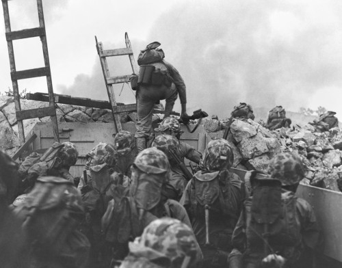 Marine Lt. Baldomero Lopez Scaling A Seawall After Landing On Red Beach In The Invasion Of Inchon. Minutes After This Photo Was Taken History - Item # VAREVCHISL038EC277