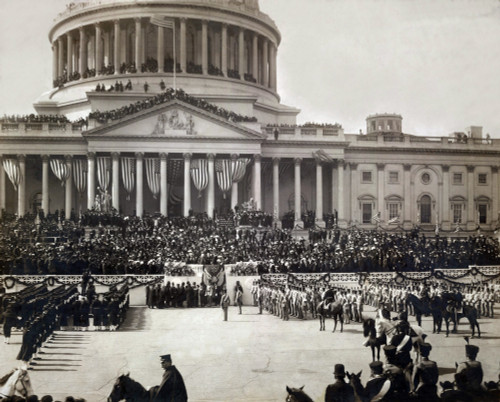 President Roosevelt Taking The Oath Of Office History - Item # VAREVCHISL002EC160
