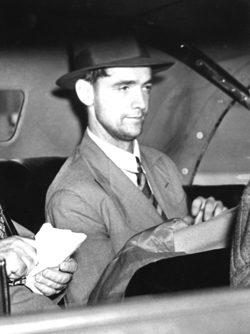 Howard Hughes Leaves Floyd Bennett Field History - Item # VAREVCPBDHOHUCS006