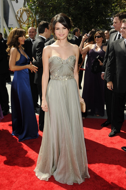 Selena Gomez At Arrivals For 2009 Creative Arts Emmy Awards - Arrivals, Nokia Theatre, Los Angeles, Ca September 12, 2009. Photo By Roth StockEverett Collection Celebrity - Item # VAREVC0912SPBLZ076