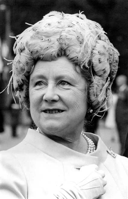 Queen Elizabeth History - Item # VAREVCPBDQUELCS001