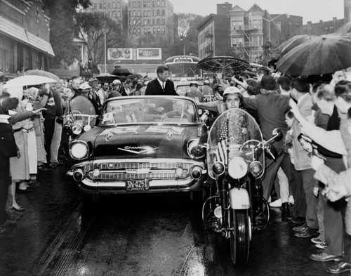 Senator John Kennedy Campaigning In Yonkers History - Item # VAREVCHISL033EC795