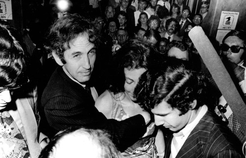 Pentagon Papers Defendant Daniel Ellsberg And Wife Patricia. Here Daniel Surrenders To Authorities At Boston'S Federal Building. Boston History - Item # VAREVCPBDDAELCS002