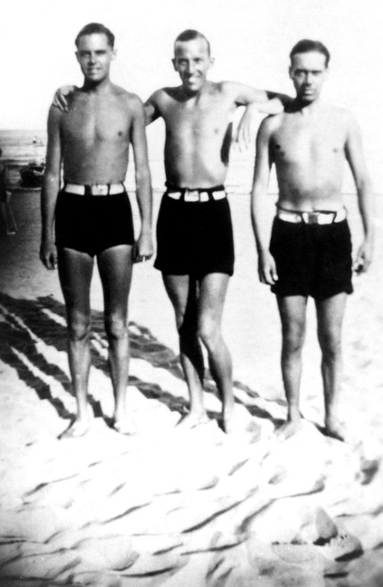 Noel Coward History - Item # VAREVCPBDNOCOEC001