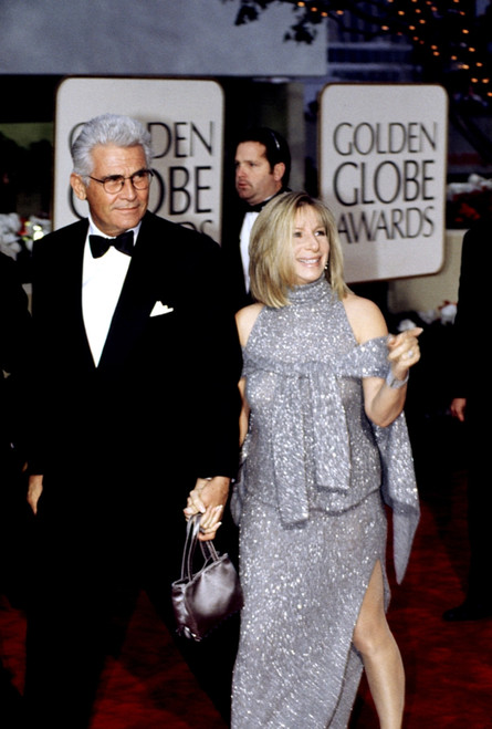 James Brolin, Barbra Streisand Arriving At The Golden Globe Awards, January, 2000 Celebrity - Item # VAREVCPSDBASTHR003