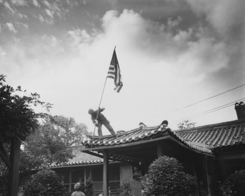 Marine Raises U.S. Flag At American Consulate In Seoul History - Item # VAREVCHISL038EC296