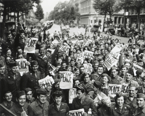 V-J Day In Paris History - Item # VAREVCHISL040EC383