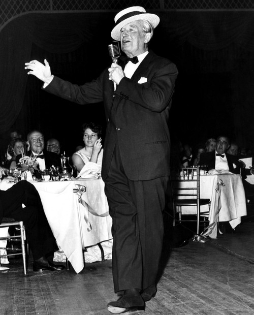 Maurice Chevalier At New York'S April In Paris Ball History - Item # VAREVCPBDMACHCS002