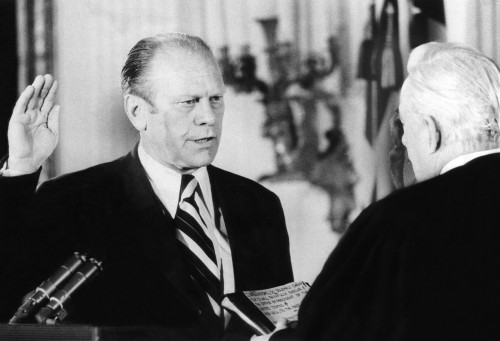 Gerald Ford Takes The Oath Of Office As The 38Th President Of The United States. Chief Justice Of The Us Supreme Court Warren Burger Swears In The Vp History - Item # VAREVCCSUA000CS403