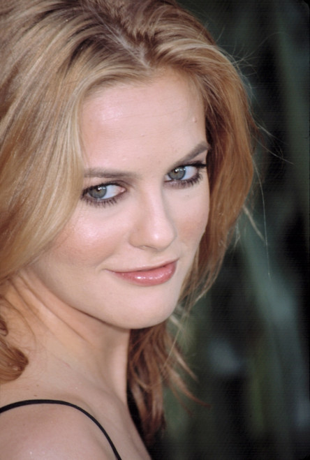 Alicia Silverstone At Premiere Of Signs, Ny 7292002, By Cj Contino Celebrity - Item # VAREVCPSDALSICJ007